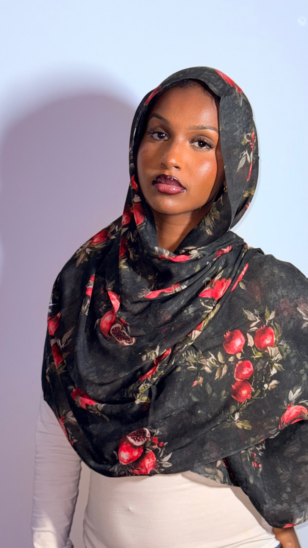 Pomegranate Noir — Modal Hijab